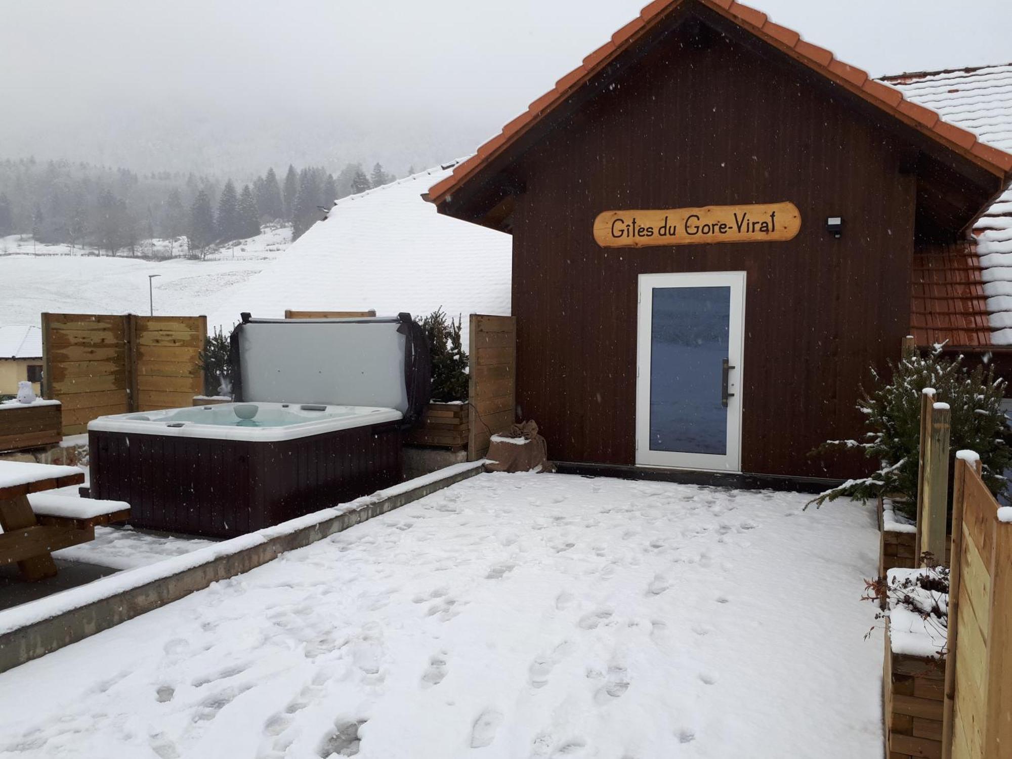 Gites Gorevirat Corcelles  Esterno foto